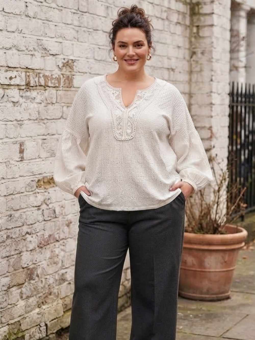 Penningtons White Lace V-Neck Blouse Balloon Sleeve 1X Cotton Blend